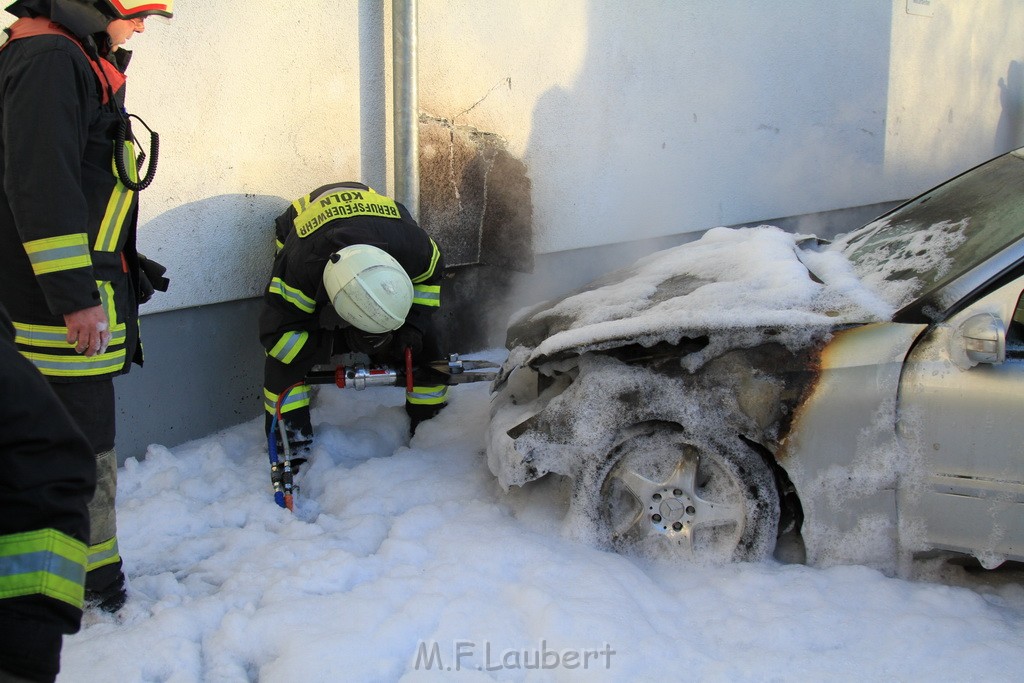 PKW Brand Koeln Bocklemuend Goerlinger Centrum JK P25.jpg